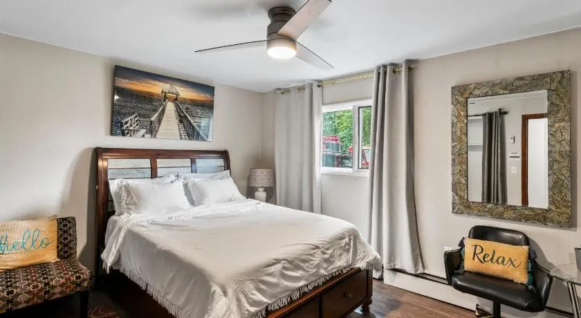 KING SUITE ON 16TH AVE - Image 1