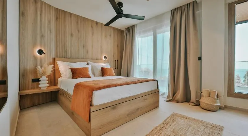 La Brise Luxury Suites - Image 1
