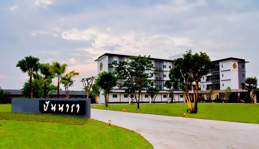 Pannara Hotel - Image 1