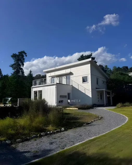 Renovated Swedish Villa With Lake View And Terrace Near Beach - Image 1