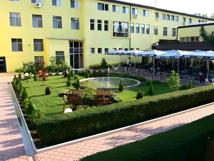 Hotel Fontana - Image 1
