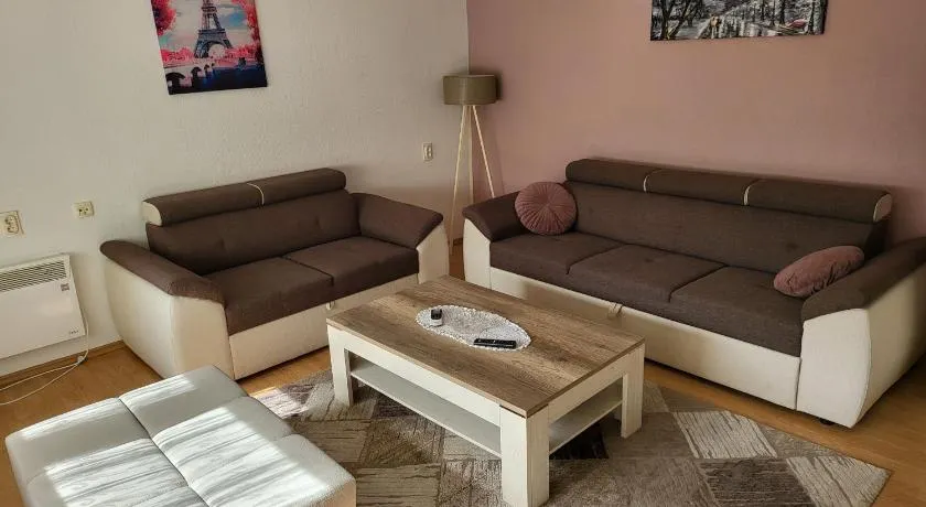 Stan u centru Prnjavor - Image 1