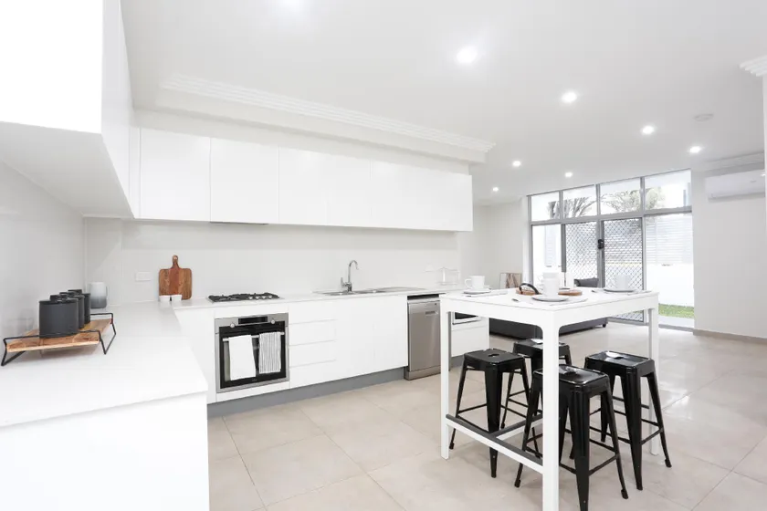 Brand New 2 bedroom Apartment for 7 People - Image 1
