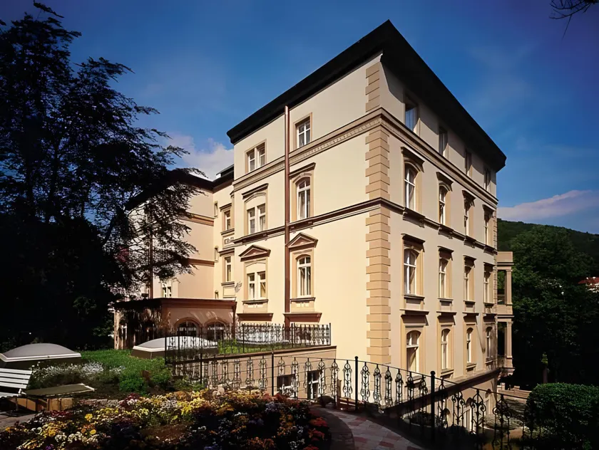 Bristol Kralovska Vila - Image 1