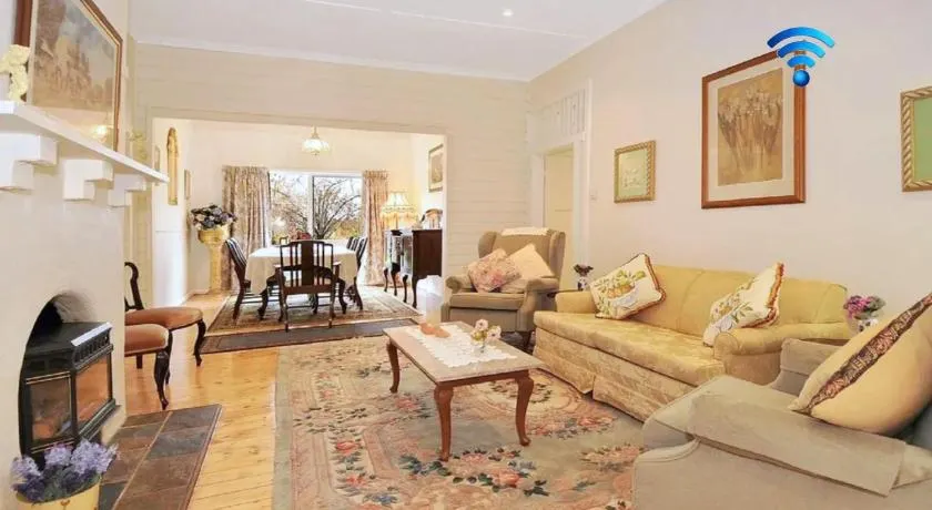 Plum Tree Cottage - Image 1
