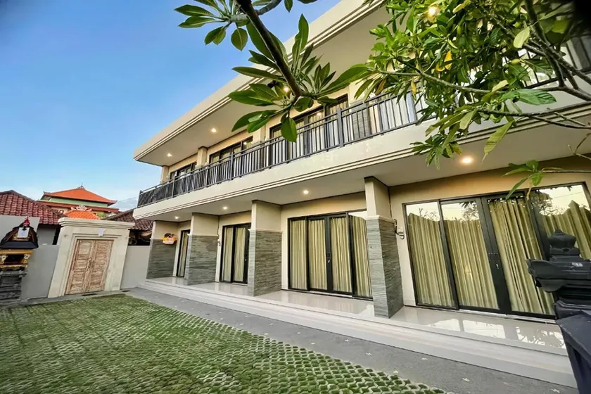 Sekar Tunjung Guest House Seminyak Bali - Image 1