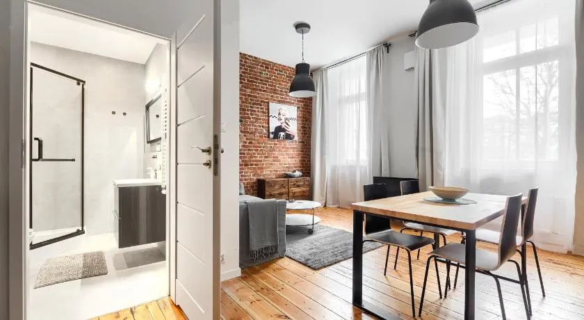 MARGI Igram - Martini - Absynth Apartments LARGE & COMFY - Image 1