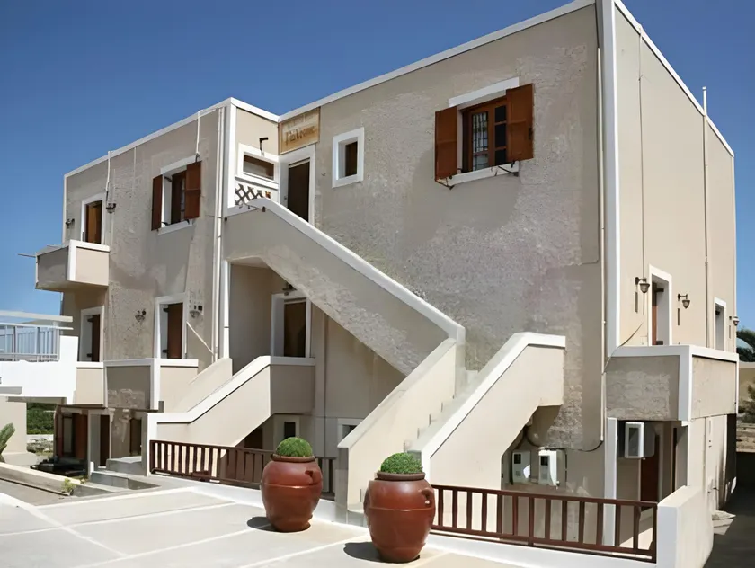 Galanis Rooms - Image 1