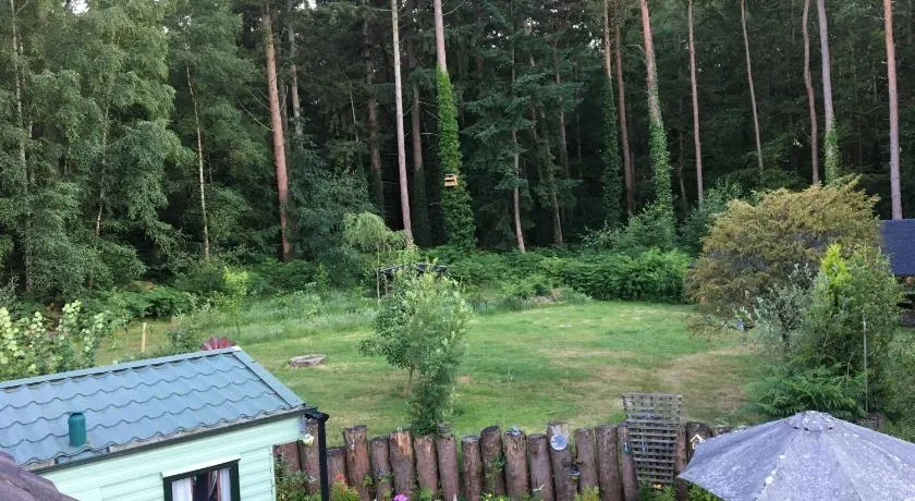 Secluded Woodland Hideaway - 2 Bed with Private Parking - Image 1
