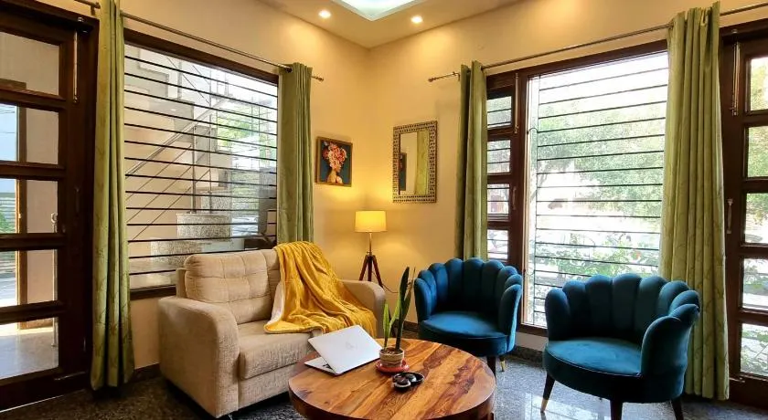 Peaceful Home2 Stay by Six Lane - Image 1
