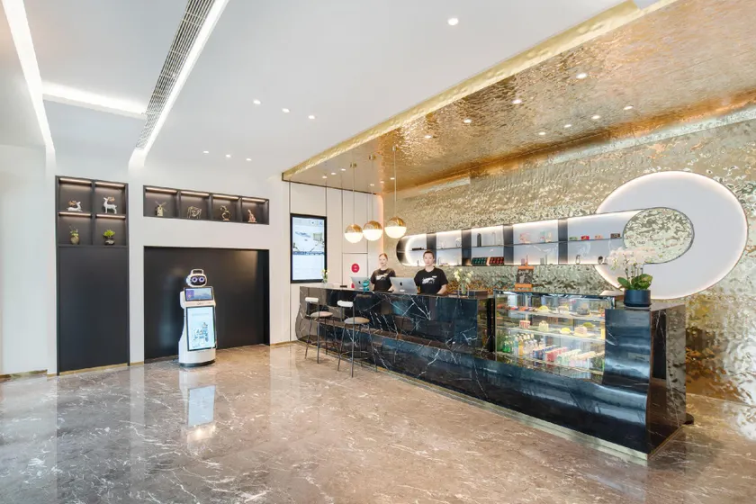Atour Light Hotel Dalian Xinghai Square Hang Lung Shopping Center - Image 1