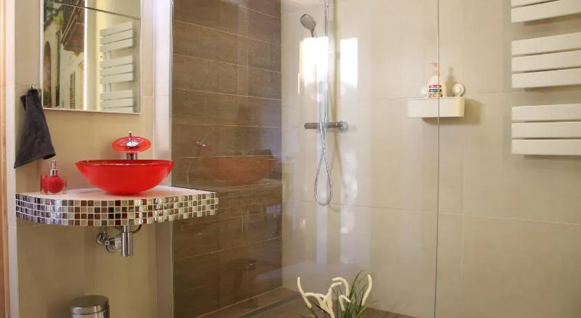 Słoneczny Dom pokoje i apartament na wynajem - Image 1