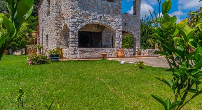 Villa Kamaraki - Image 1
