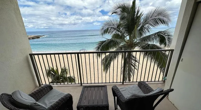 305 On the Beach - Image 1