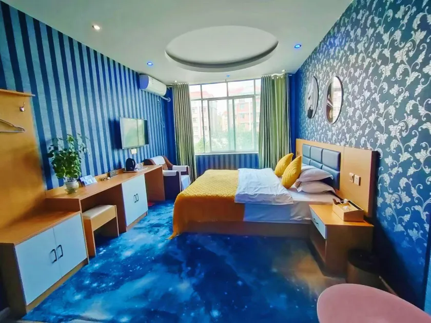 Huancheng 2046 Theme Hotel - Image 1