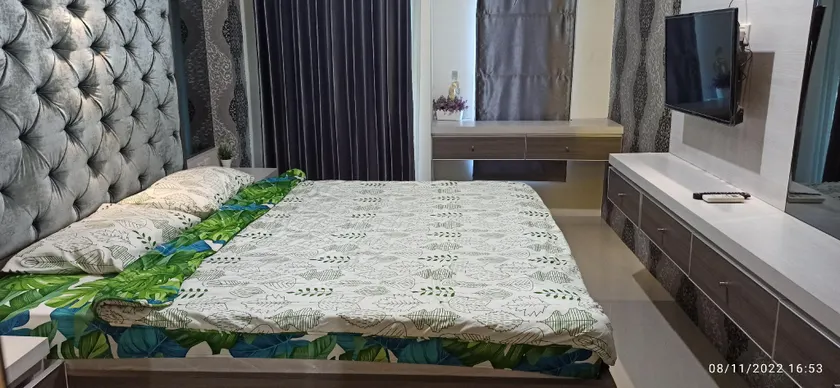 Cozy and Comfort Orchard Apartement - Image 1