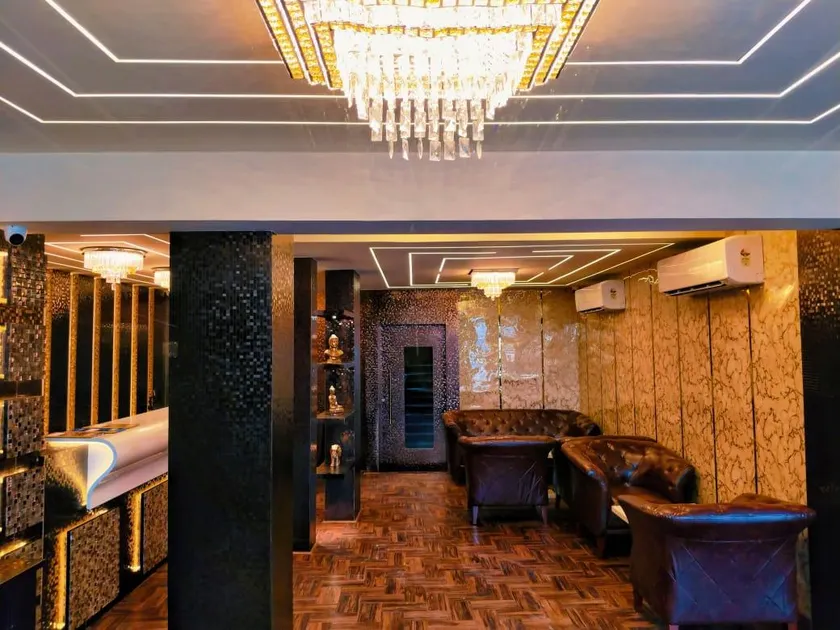 OZONE HOTELS - Image 1