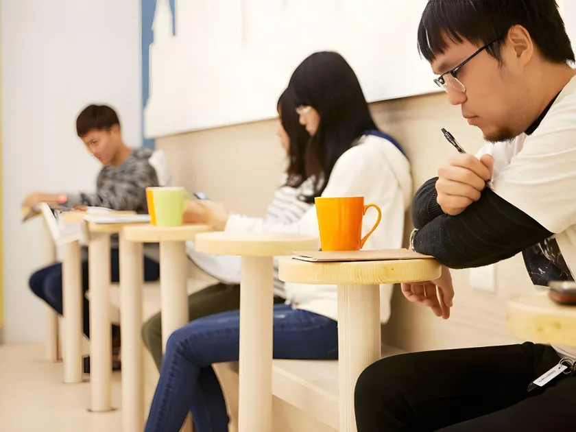 電競客棧宜舍館 - Image 1