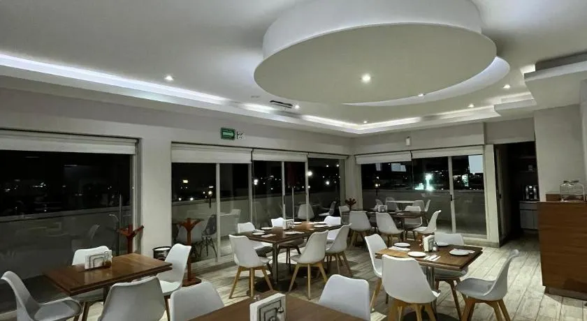 Hotel Soleil Business Class - Image 1