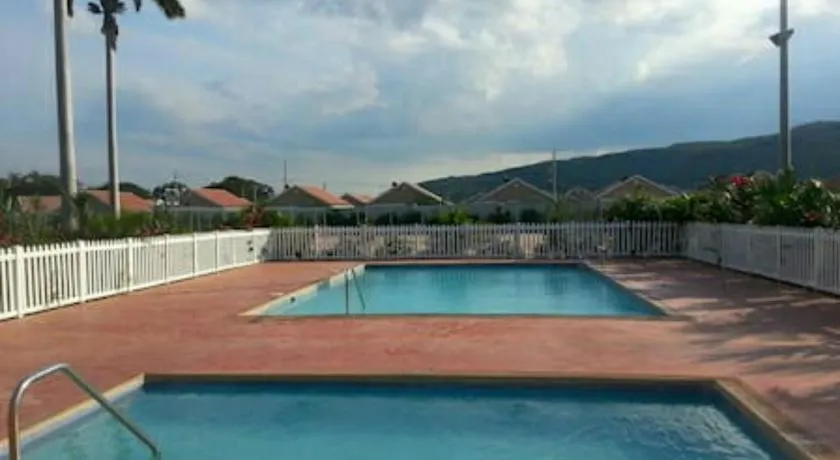 Caymanas Estate House - Image 1