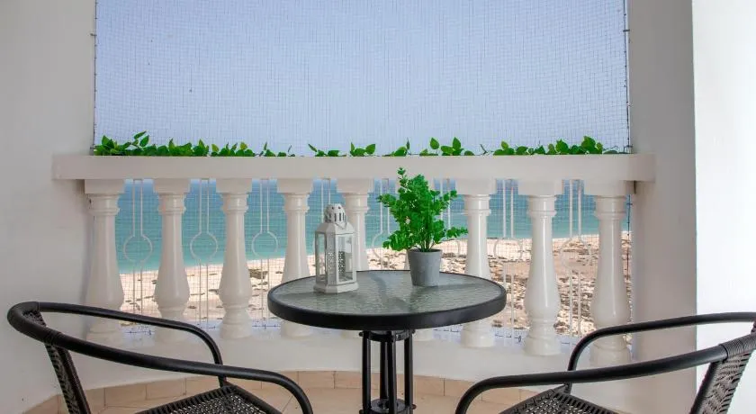 Cozy Sea View Studio at Al Hamra by FREE Holiday Homes - Image 1