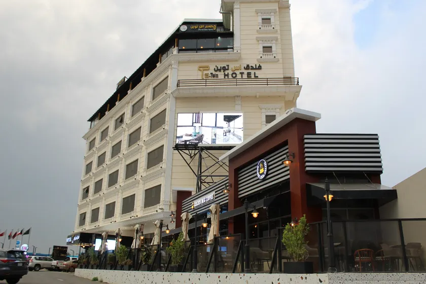 STwin Hotel - Image 1