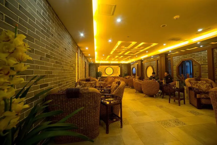 Tiancheng  International Hotel (Neijiang Wanda High-speed Railway Station) - Image 1