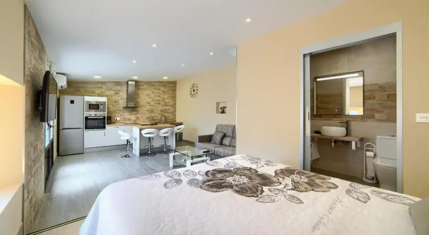 Apartamentos La Jasa - Image 1
