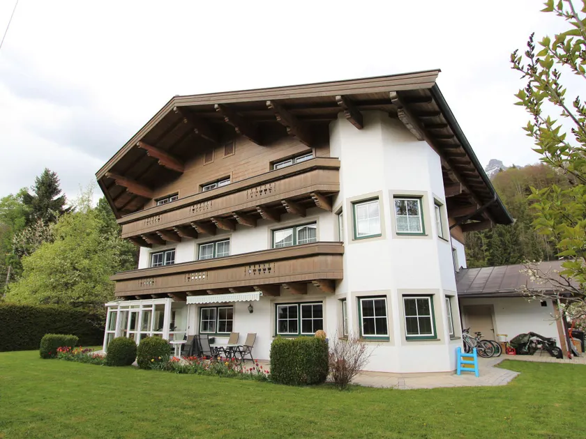 Spacious Apartment near Ski Area in Leogang - Image 1