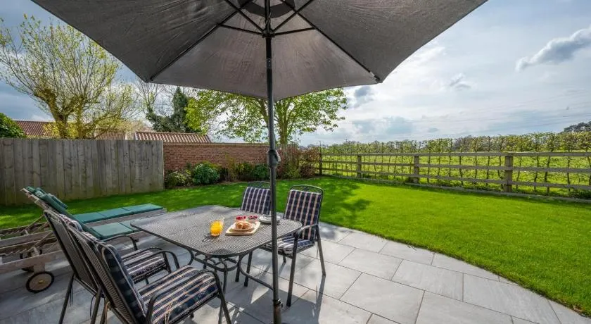 1 Bed in Booton oc-2266 - Image 1