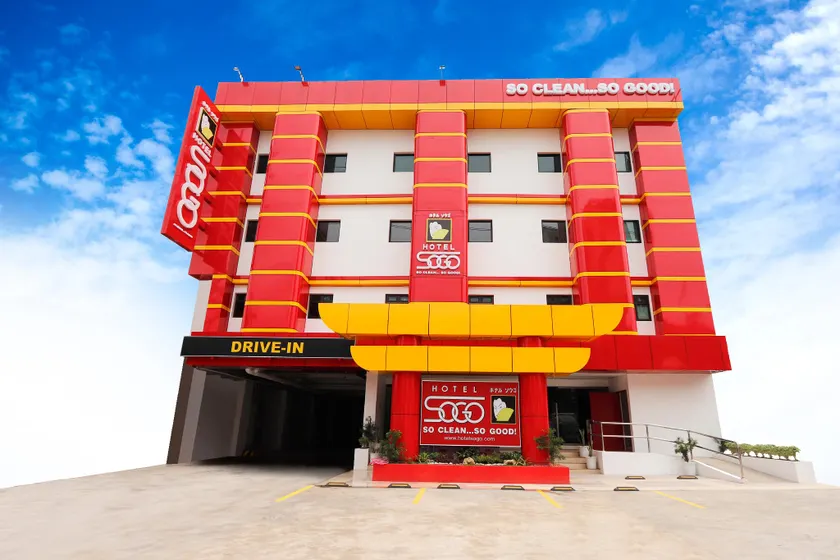 Hotel Sogo Fairview - Image 1