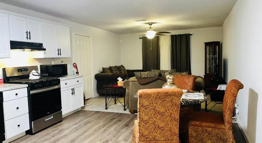 Cozy, Comfortable, and Convenient! - Image 1