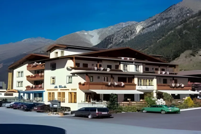 Hotel Das Zentrum - Image 1
