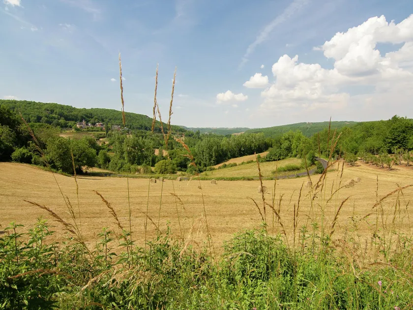 Lakeside Cottage Roziers Retreat - Image 1