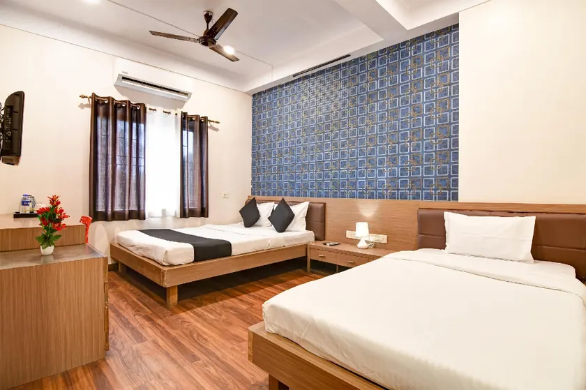 Manner Residency Opposite Technopolis - Image 1