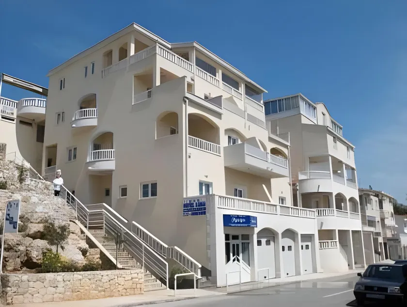 Hotel Luna - Image 1