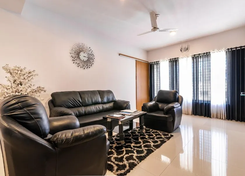 Nr Mumbai Airport 2 Bedroom (Pvt Rooms) - Image 1