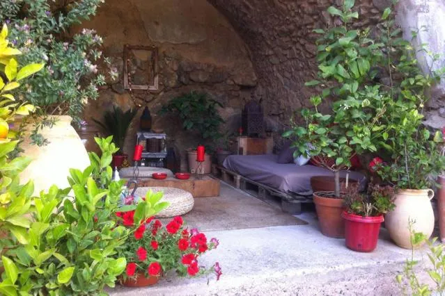 Chez Caro - Image 1