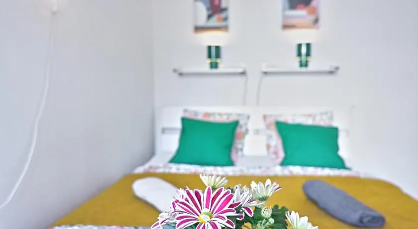 Prague Family Guest House - Rooms with shared bathroom - Image 1