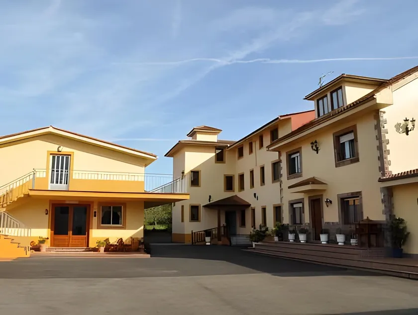 Hotel Alonso - Image 1