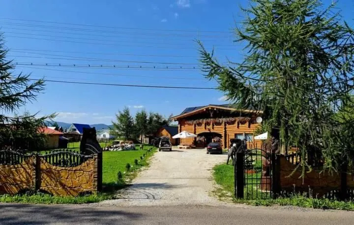 Pensiunea Laricea - Image 1