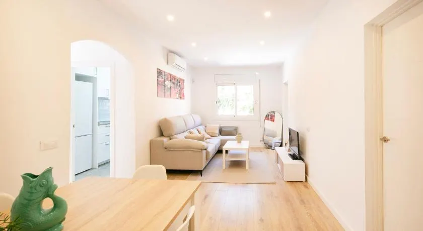 Lovely apartment with 3 bedroom - Image 1