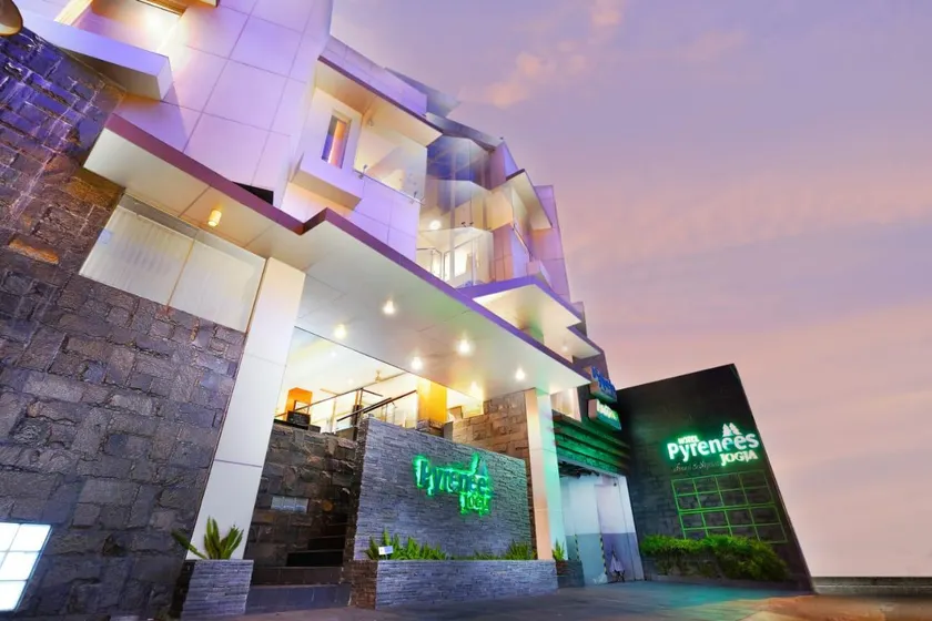 PYRENEES Malioboro Hotel - Image 1