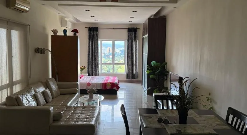 Cosy Studio Apartment at Hartamas - Image 1