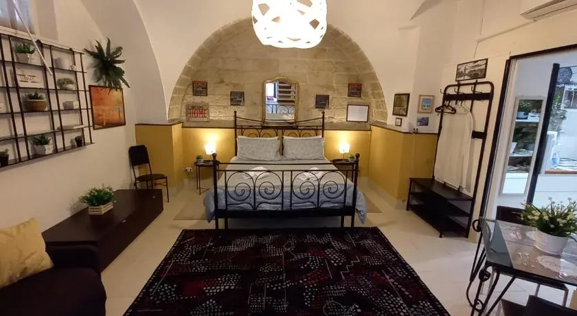 Awesomehouse centre Bari - Image 1