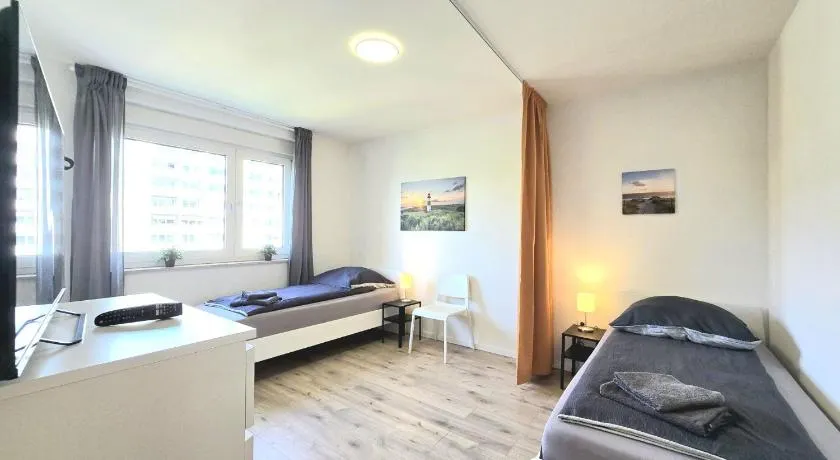 Modern 3-Room Apartment with Balcony & Free Parking & Free Wi-Fi in Hagen - HA03 - Image 1