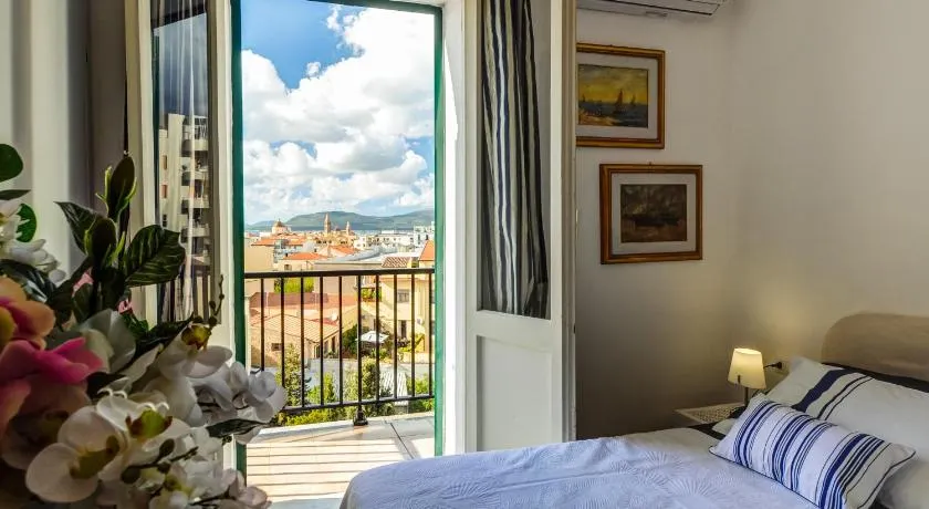 Alghero Roof Garden - Image 1