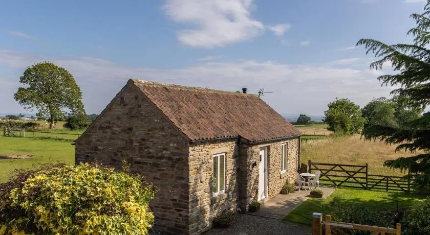 Honey Pot Barn - Image 1