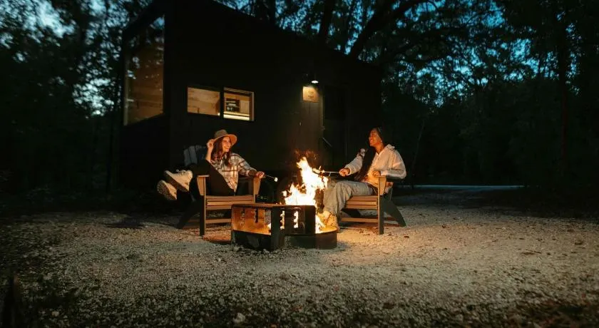 Postcard Cabins Piney Woods - Image 1