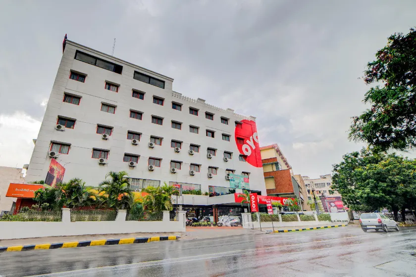 Hotel O Kachiguda Railway Station - Image 1